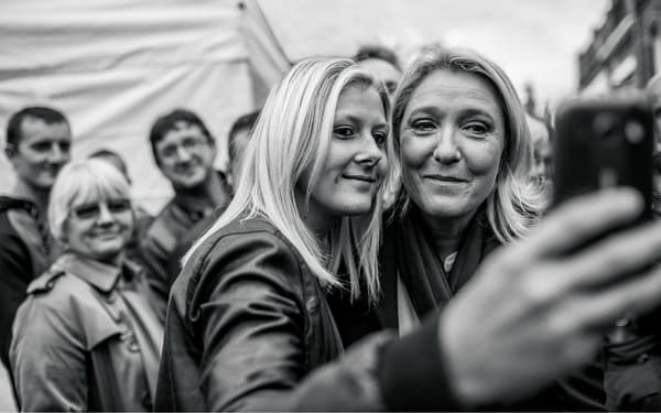 Photo de couverture de "L'illusion nationale", de Vincent Jarousseau et Valérie Igounet. 