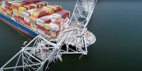 Le navire porte-conteneurs a percuté la pile d'un grand pont autoroutier de Baltimore, le 26 mars 2024