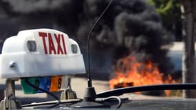 Un chauffeur de taxi avait agressé un client UberPOP à Lyon, le 21 juin.