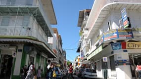 Une rue du centre-ville de Pointe-à-Pitre, en Guadeloupe, le 17 novembre 2011 (photo d'illustration).