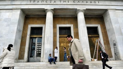 La Banque nationale grecque est actuellement la seule à pouvoir accorder de la liquidité aux banques du pays, la BCE ayant fermé ses guichets. 