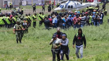 Au moment où la police et les pompiers arrivaient sur les lieux et commençaient à prendre en charge les victimes, le feu s'est propagé à d'autres entrepôts provoquant de nouvelles explosions.