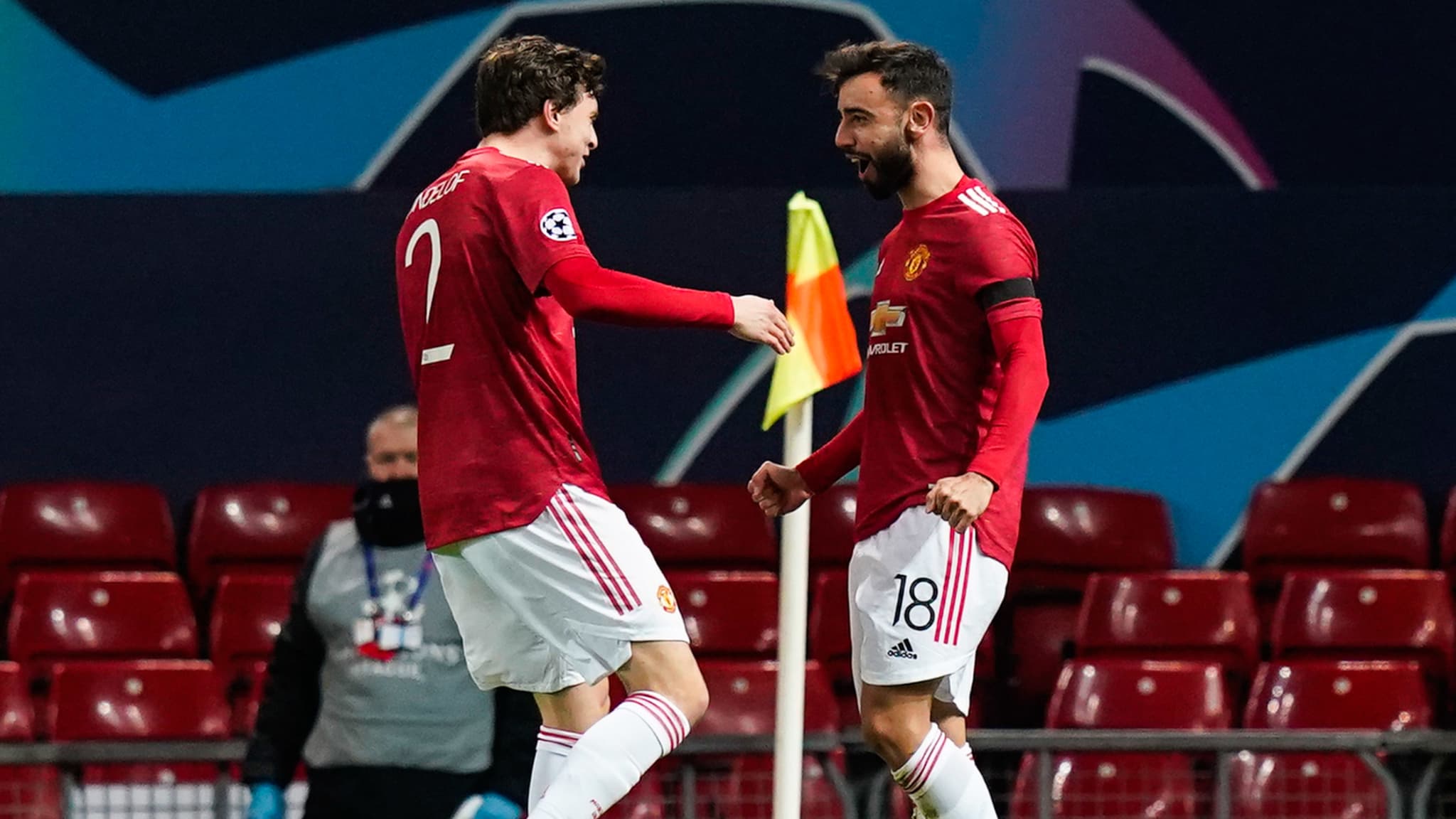 Fernandes and Lindelof organize a raffle to support Ukraine