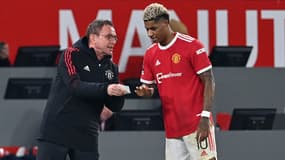 Ralf Rangnick et Marcus Rashford lors d'un match de Manchester United le 10 janvier 2022