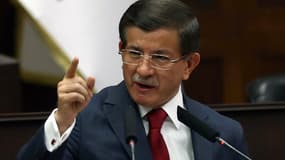 le Premier ministre  turc qualifie d'"hypocrites" les appels à ouvrir la frontière turque - Mercredi 10 février 2016