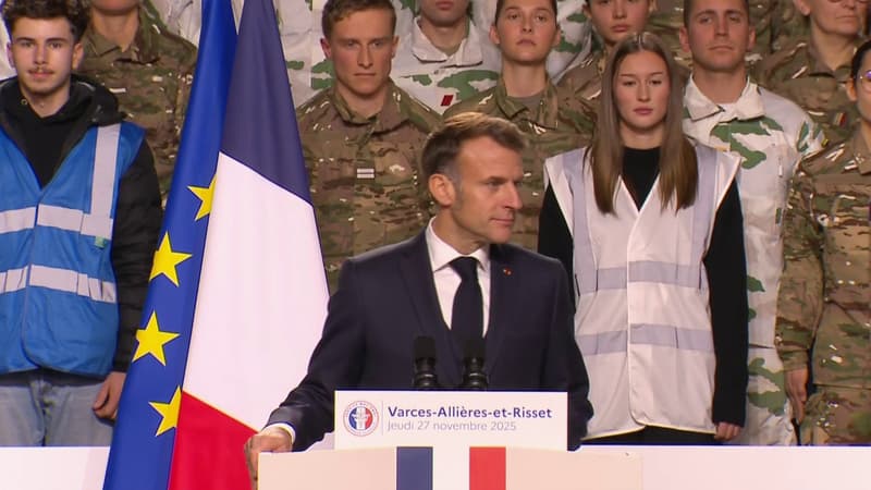 Jusqu'à 50.000 jeunes, des hébergements, 800 euros par mois... Emmanuel Macron annonce que le nouveau service militaire va coûter "plus de 2 milliards d'euros"