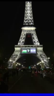 La Tour Eiffel arbore les drapeaux de la Palestine et d'Israël
