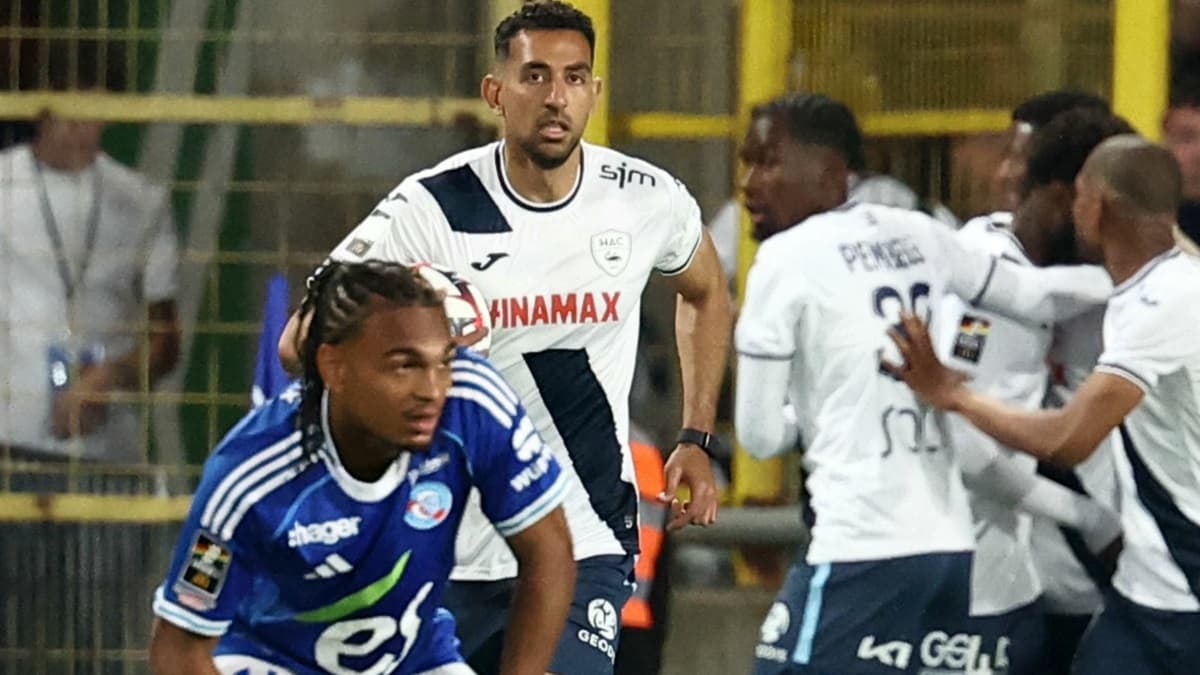 Ligue 1 - Strasbourg-Le Havre, le 17 mai - Ahmed Hassan a caché le logo de la lutte contre l'homophobie