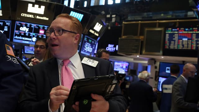 Le marché américain a connu un violent retour de balancier hier, preuve que les investisseurs sont particulièrement indécis.