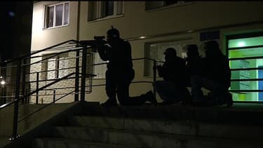 Une opération de police avec la participation du Raid était en cours mercredi soir.