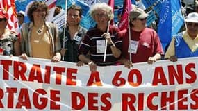 Lors de la précédente journée de mobilisation contre la réforme des retraites, le 24 juin dernier, à Nantes. Des autorités françaises fragilisées affronteront mardi des syndicats et une opposition revigorés lors d'une journée de grèves et manifestations c