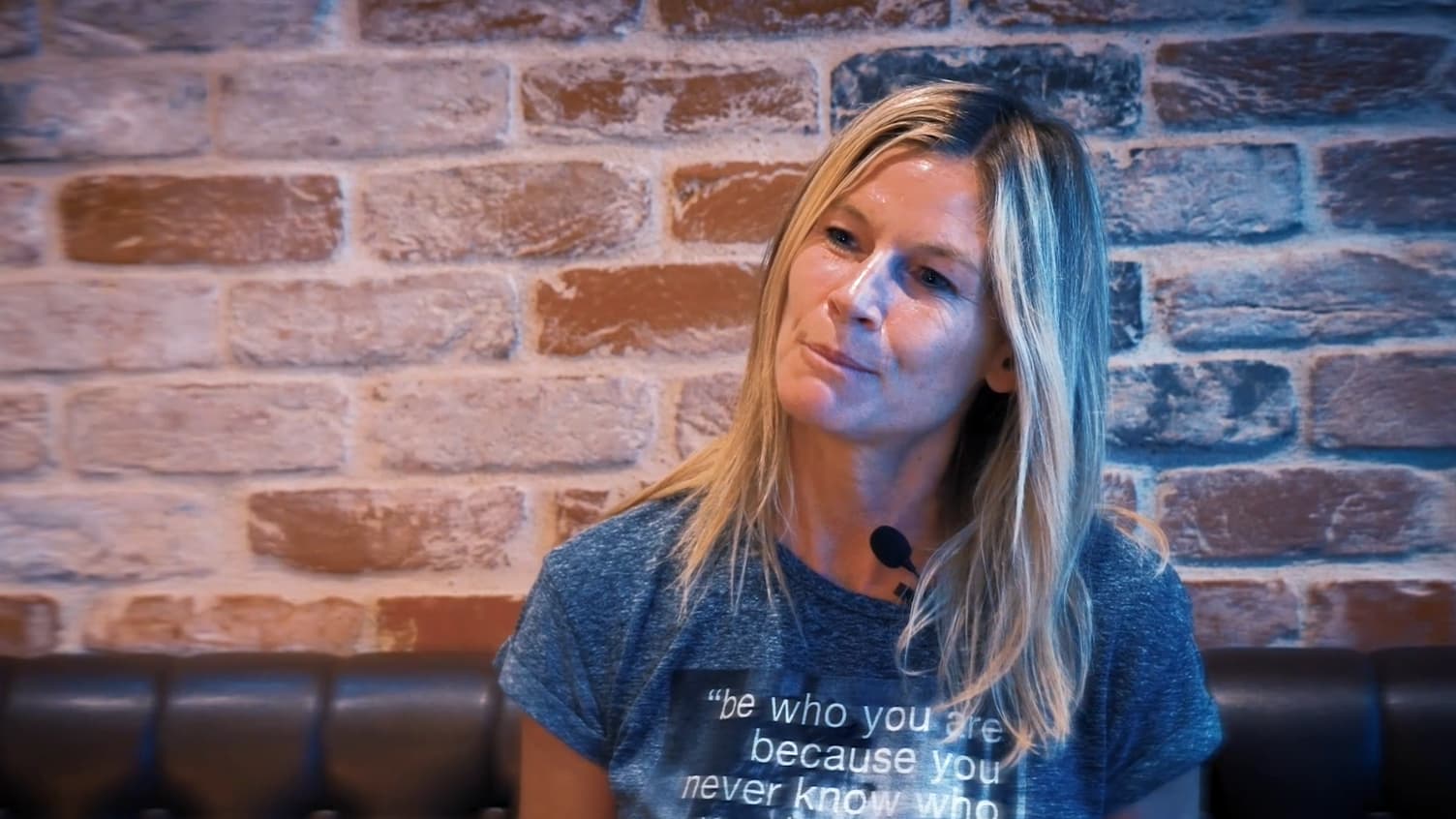 "LA GUERRE EST DÉJÀ PERDUE": SARAH LELOUCH DÉFEND L'UTILISATION DE L'IA DANS LE DOUBLAGE FRANÇAIS