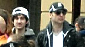 Ces deux hommes sont suspectés d'être àl'origine du double attentat.