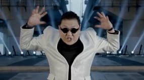 Le chanteur Psy en pleine chorégraphie pour son nouveau clip "Gentleman"