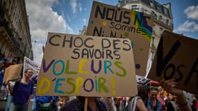 Manifestation à Paris contre la réforme du "choc des savoirs", le 25 mai 2024