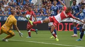 Islam Slimani ouvre le score contre Strasbourg