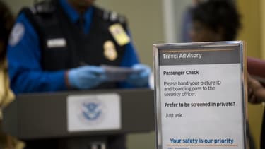 Avant le passage aux services de sécurité, à l'aéroport de Washington. (photo d'illustration)