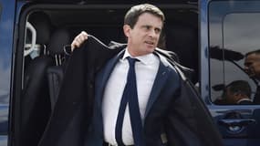 Le Premier ministre Manuel Valls Saint-Jean-de-Braye près d'Orléans, le 1er avril 2016.