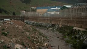 La frontière entre le Maroc et l'enclave espagnole de Ceuta, le 5 mars 2014