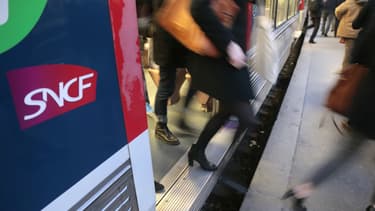 Se rendre à la gare, prendre les escaliers pour accéder au train... au final, les Franciliens effectuent 7.000 pas par jour, ce qui est proche des recommandations de l'OMS,