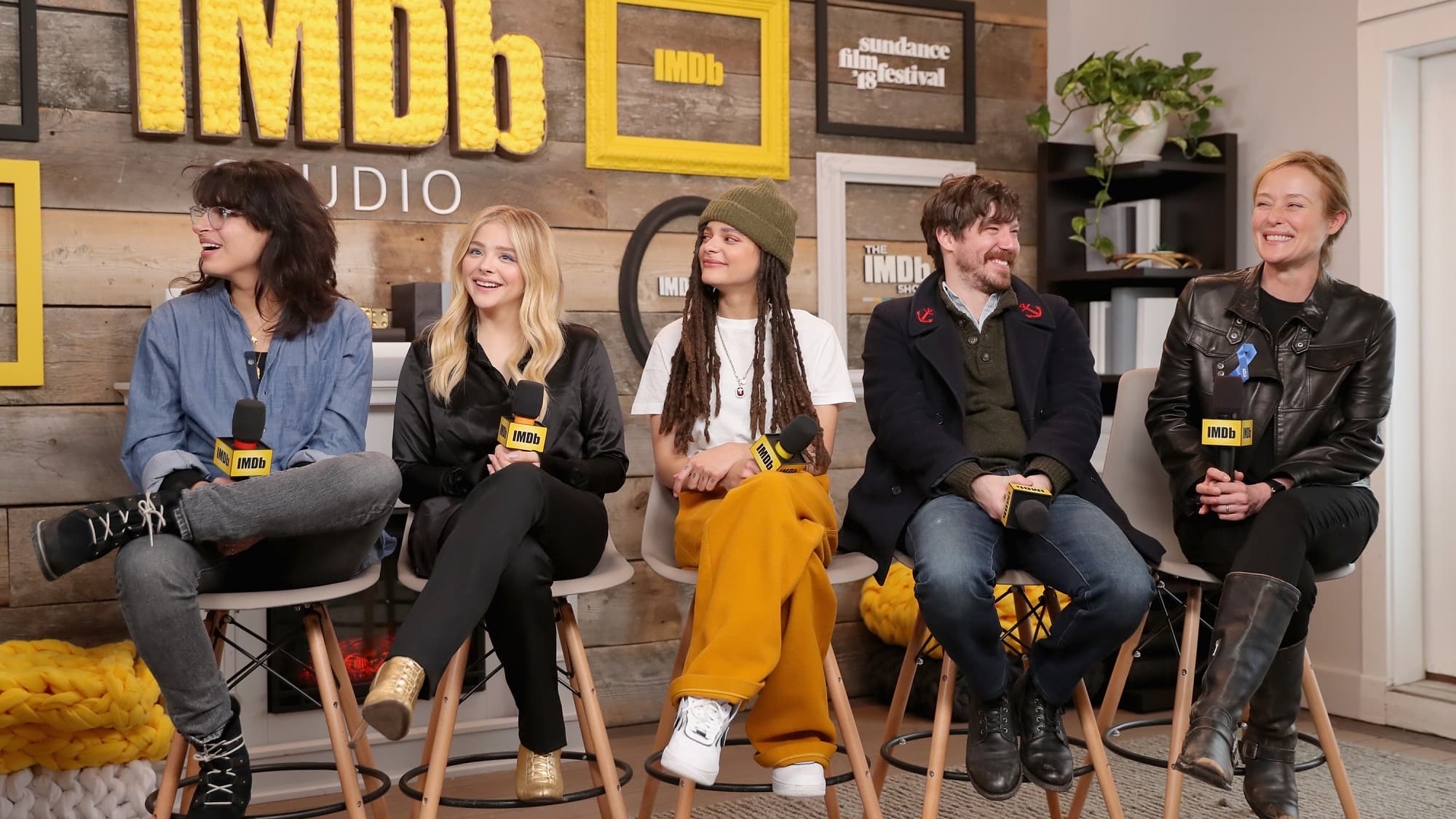 Chloë Moretz à Sundance, entourée de la réalisatrice Desiree Akhavan et des acteurs  Sasha Lane, John Gallagher Jr. et Jennifer Ehle en janvier 2018