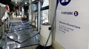 Un des magasins visés par la "nuit bleue" en Corse, le 10 septembre 2012