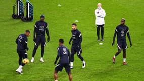 Une séance d'entraînement des Bleus sous le regarde de Didier Deschamps