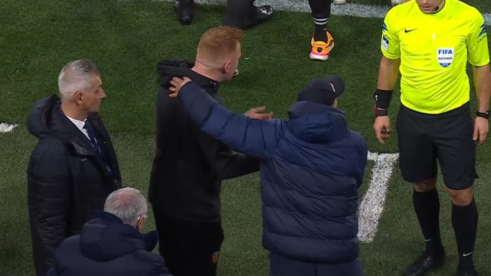 Ainda será o treinador de lentes e Jean-Louis Gasset, treinador de Montpellier, após sua expulsão comum pelo árbitro durante a partida do 20º dia da Ligue 1, 31 de janeiro de 2025 Ainda será o treinador de lentes e Jean-Louis Gasset, treinador de Montpellier, após sua expulsão comum pelo árbitro durante a partida do 20º dia da Ligue 1, 31 de janeiro de 2025