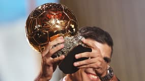 Rodri a soulevé le trophée du Ballon d'or en 2024