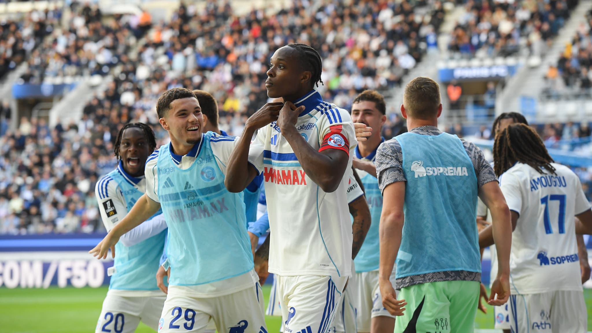 "EMEGHA A ÉTÉ EXCEPTIONNEL": LES STRASBOURGEOIS FONT FRONT DERRIÈRE LEUR CAPITAINE, BUTEUR CONTRE LE PFC APRÈS LES CRITIQUES DES ULTRAS