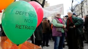 Les syndicats français espèrent une forte mobilisation ce jeudi dans la rue contre la réforme des retraites, dans l'espoir d'une montée en puissance à la rentrée pour faire reculer le gouvernement. /Photo d'archives/REUTERS/Gonzalo Fuentes