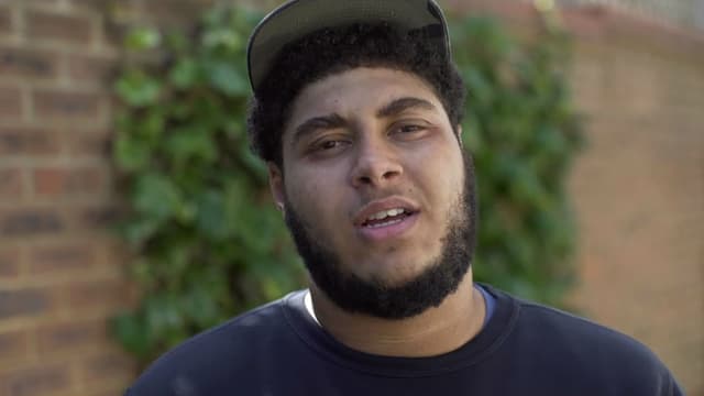 Le rappeur britannique Big Zuu se mobilise pour les victimes de l'incendie de la Grenfell Tower à Londres