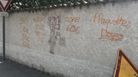 Des tags sur les murs d'habitations, à Oraison.