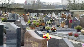 Vue du cimetière de Champlan, dans l'Essonne, dont le maire est accusé d'avoir refuser l'inhumation d'un bébé rom sur sa commune.