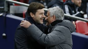 José Mourinho (à droite) et Mauricio Pochettino 