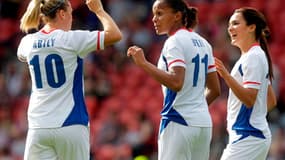 Camille Abily, Marie-Laure Delie et Louisa Necib