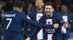 Lionel Messi célèbre un but avec Kylian Mbappé lors de PSG-Nantes en mars 2023