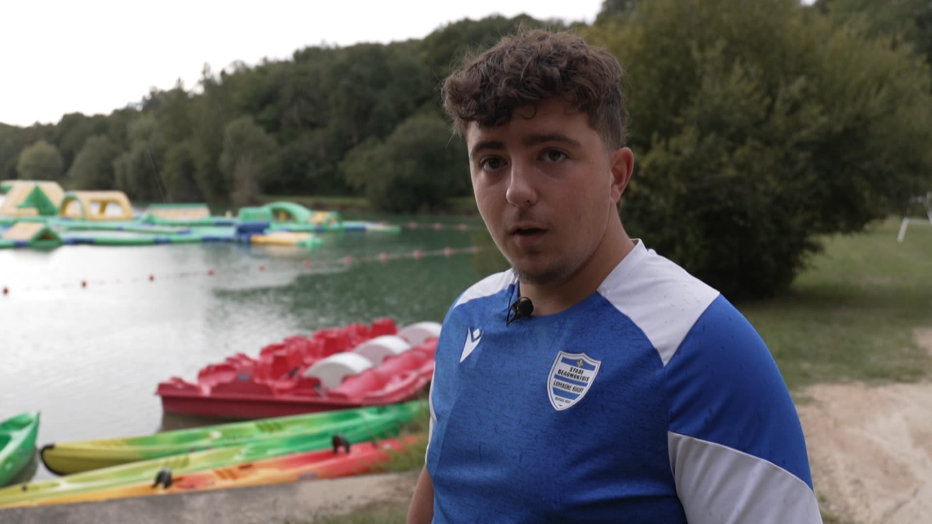 "J'AI CRU QUE J'ALLAIS Y RESTER": UN ADO MORDU ET ENTRAÎNÉ AU FOND D'UN LAC PAR UN POISSON LORS D'UNE BAIGNADE DANS LE GERS