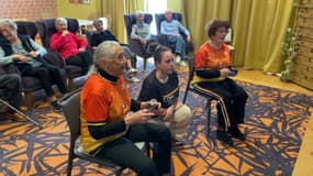 Dominique et Monique, deux retraitées, jouent à Street Fighter dans leur résidence sénior à La Valette-du-Var