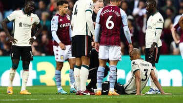 Fabinho blessé lors d'Aston Villa-Liverpool. 