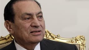Hospitalisé à la mi-avril, à Charm el Cheikh, l'ancien président égyptien Hosni Moubarak, qui a démissionné le 11 février sous la pression d'un vaste mouvement populaire, est plongé dans un "coma profond", a annoncé dimanche son avocat. /Photo prise le 8