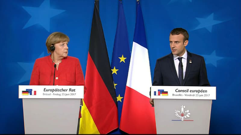 Angela Merkel et Emmanuel Macron en conférence de presse à la sortie du Conseil européen, le 23 juin 2017 à Bruxelles.