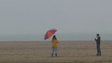 La plage de Deauville sous la pluie dimanche 19 mai