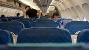 L'intérieur d'un avion. (Illustration)