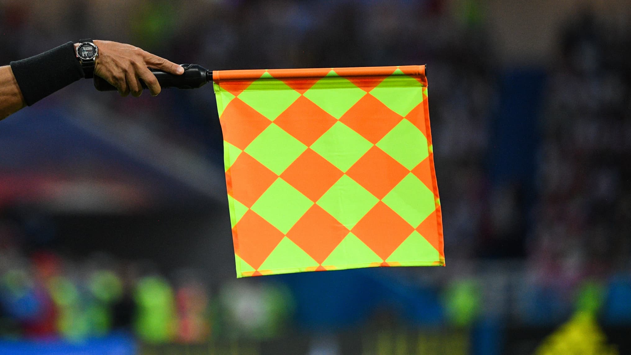 L’Italia mette alla prova la nuova regola del fuorigioco ideata da Wenger