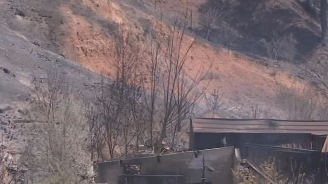 Habitation carbonisée dans les environ de Vitrolles, après l'incendie.