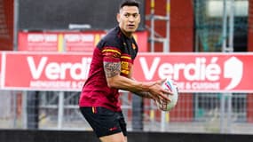 Israel Folau s'entraîne sous la pluie