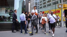 Victor Wembanyama dans les rues de New York.