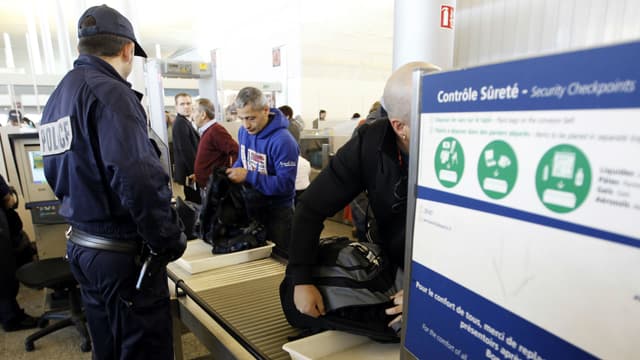 Les objets confisqués avant l'embarquement vont pouvoir être récupérés par les voyageurs à Roissy.