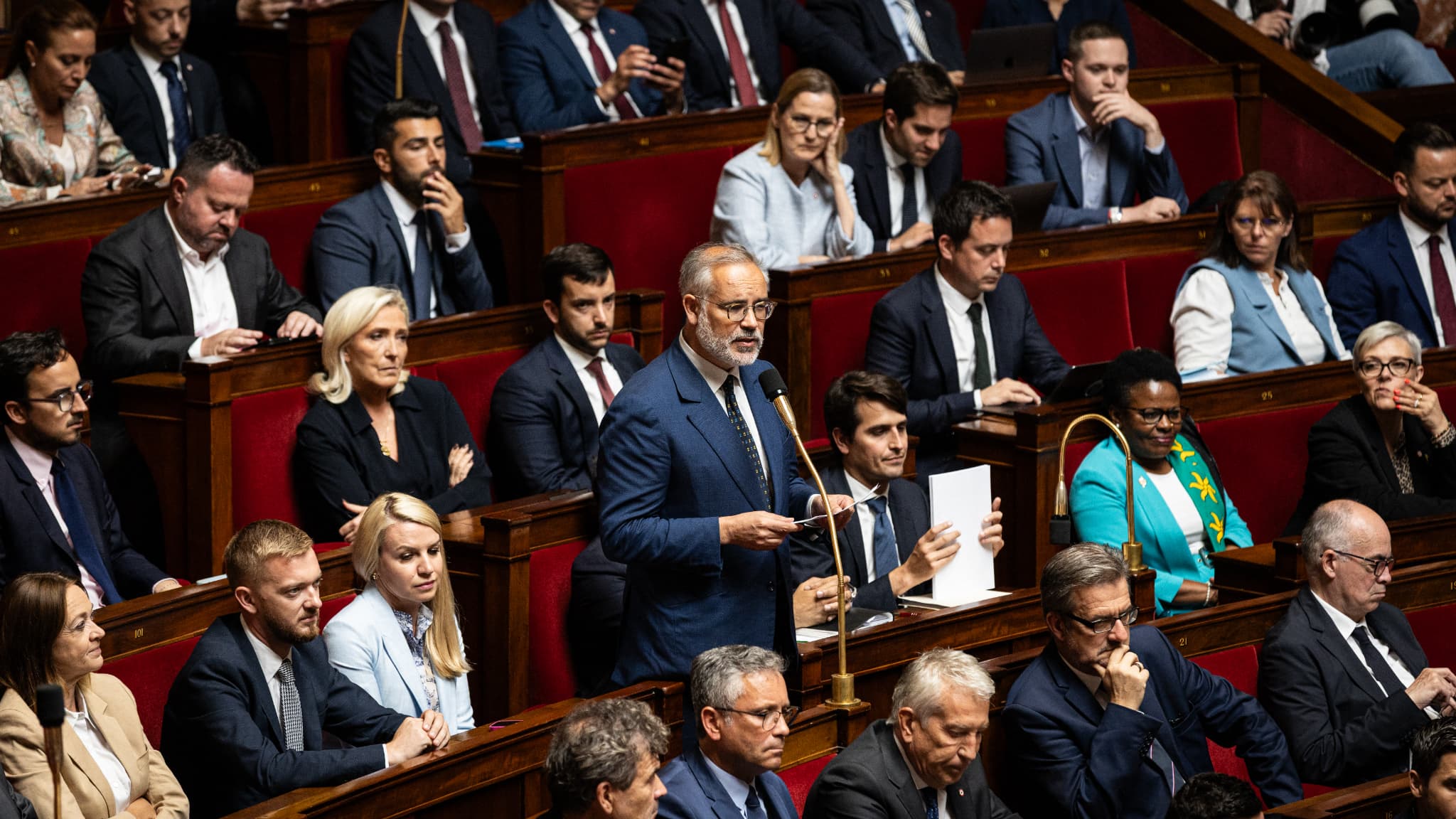 SONDAGE BFMTV/LA TRIBUNE DIMANCHE: EN CAS DE DISSOLUTION, LE RN LARGEMENT EN TÊTE DES INTENTIONS DE VOTE